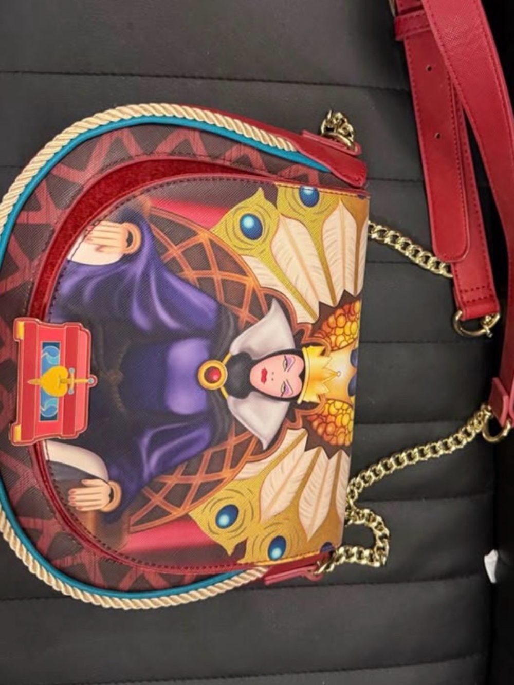 Loungefly Red Queen Illustration Crossbody Bag with Gold Chain